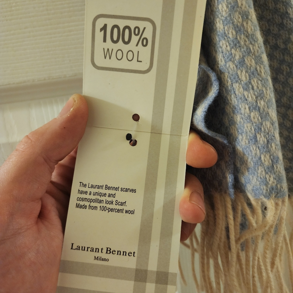 Laurant Bennet Milano scarf 100% LNWT
